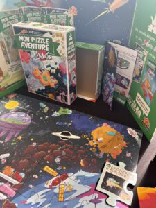 Puzzle d'aventure Mon Puzzle Aventure Phobos avec thème spatial et planétaire pour enfants.