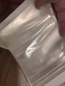 Fichier: sachet-plastique-transparent-qualité-jetable.jpg.