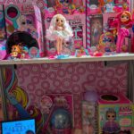 "Figurines et jouets LOL Surprise! Princesse et œil espion série pour enfants, collection de poupées, accessoires et jeux de rôle, parfaits pour les fans de jouets et de jeux créatifs.".