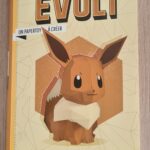 Évoli en papier 3D pour activités créatives et décoration Pokémon, parfait pour les fans et collectionneurs Pokémon. Idéal pour projets artistiques et jeux pour enfants.