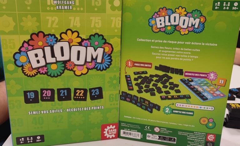Jeu de société Bloom, un jeu de stratégie et de chance pour toute la famille, avec cartes, plateau coloré et pièces pour créer des suites florales et gagner des points.