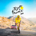 Cycliste en pleine ascension lors du Tour de France 2026, avec un paysage montagneux spectaculaire en arrière-plan et une voiture d'accompagnement. Image dynamique illustrant l'événement cycliste maje.