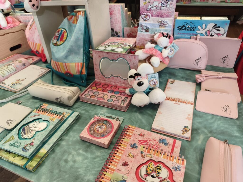 Collection d'accessoires et papeterie Air-Gaming avec sacs, trousses, carnets et objets mignons, parfaits pour les fans de produits kawaii et gaming.