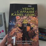 Couverture du livre La Vérité sur l’affaire Kamel Léon, Tome 1 par ISMO, illustrée avec un personnage de manga dans un décor urbain nocturne.