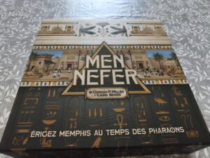 Jeu de société Men-nefer avec thème de l'Égypte ancienne, illustrant la construction de Memphis à l'époque des pharaons.